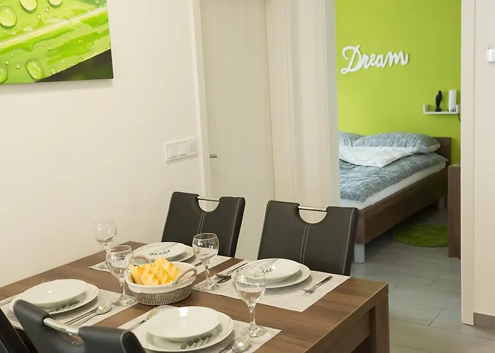 Apartma Mariposa בנובצי